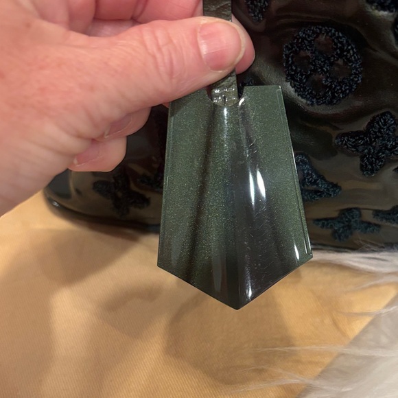 Louis Vuitton Mono Fascination Patent/Lambskin Bag - Picture 6 of 16